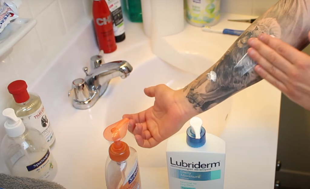 Do Use Lukewarm Water To Wash Your Tattoo 