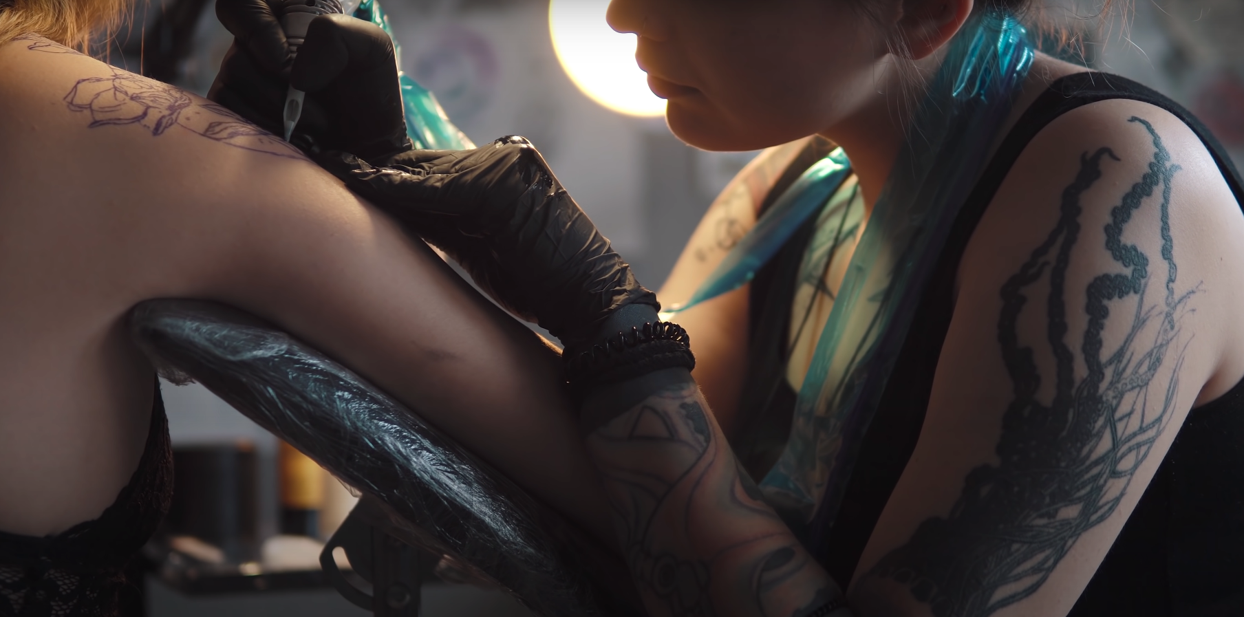 Signs That a Tattoo Parlor Might Not Be Hygienic or Have Quality Equipment